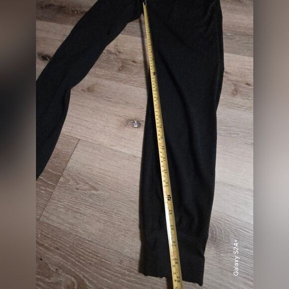 Lululemons Women's Black Jogger Pants - Picture 5 of 11